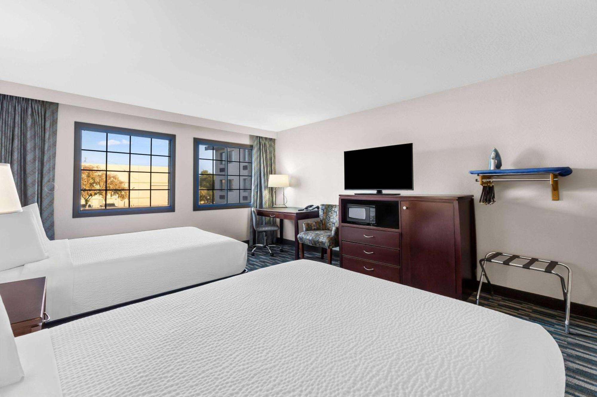 Days Inn & Suites By Wyndham Mesa Near Phoenix Exteriér fotografie