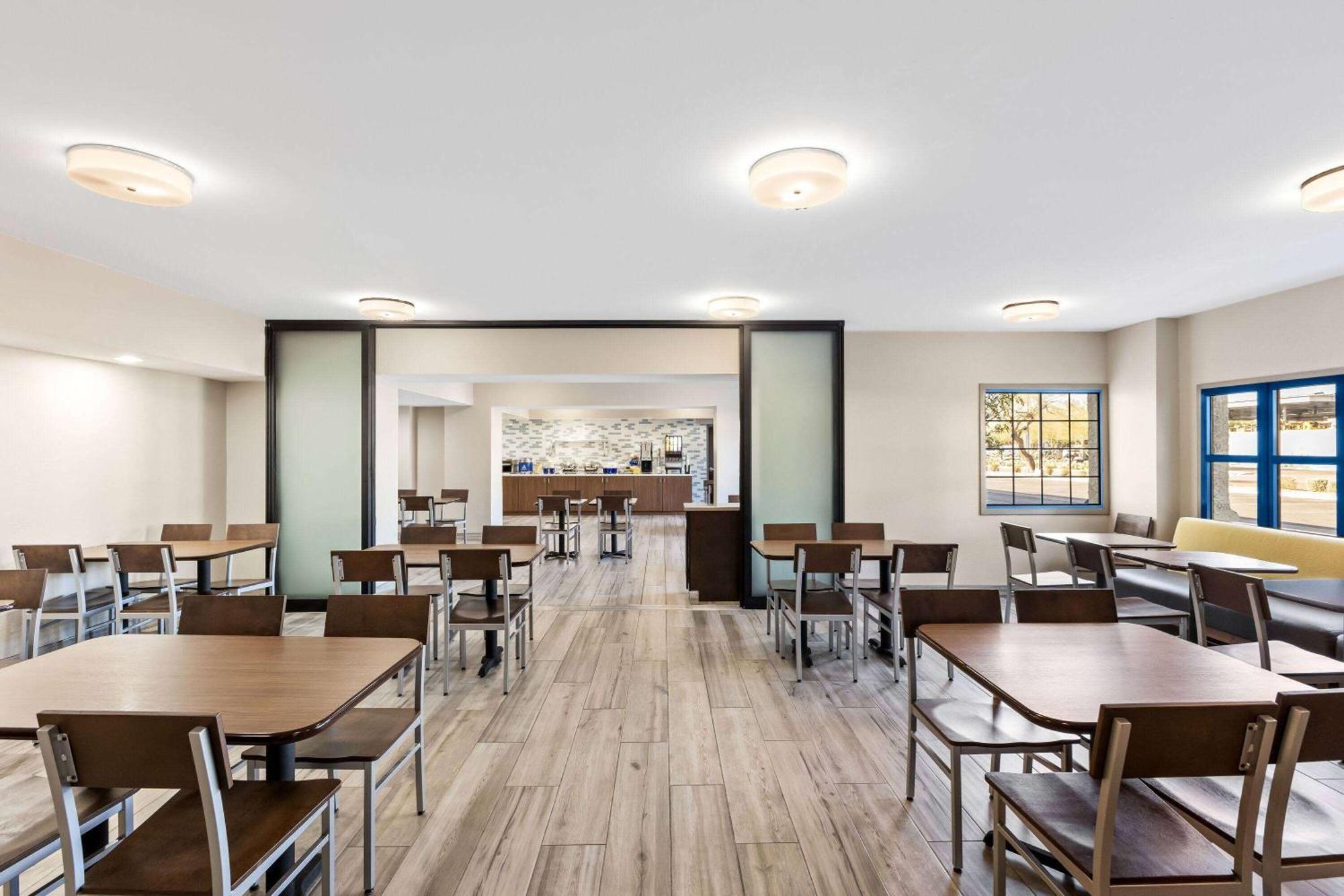 Days Inn & Suites By Wyndham Mesa Near Phoenix Exteriér fotografie