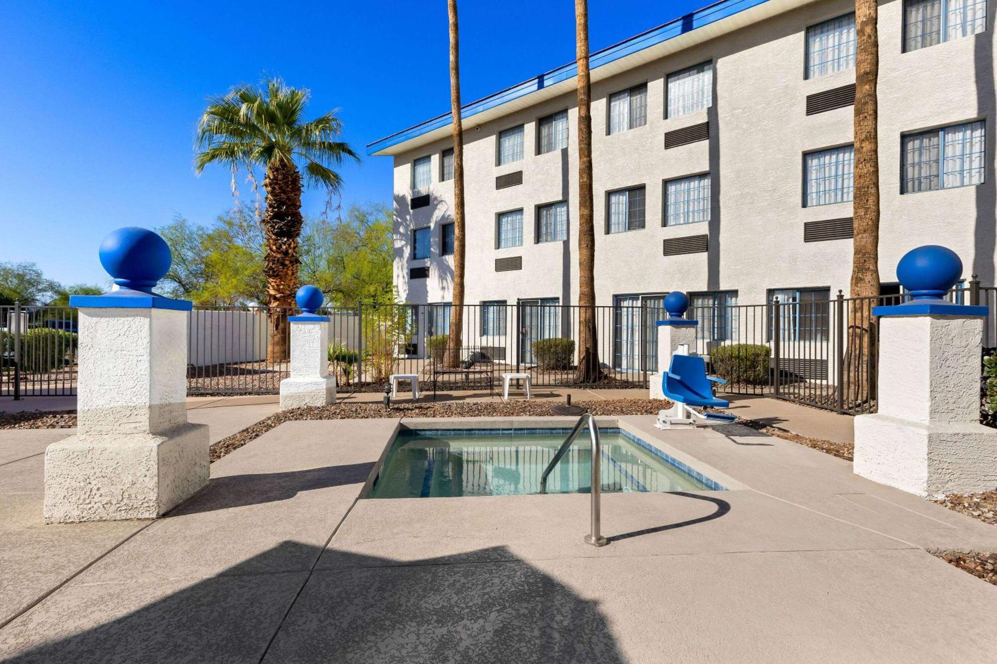 Days Inn & Suites By Wyndham Mesa Near Phoenix Exteriér fotografie