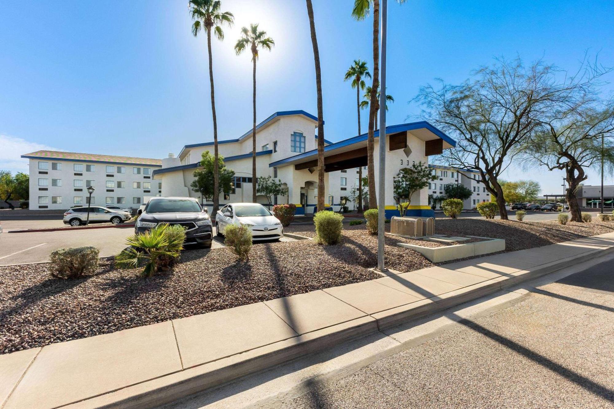 Days Inn & Suites By Wyndham Mesa Near Phoenix Exteriér fotografie